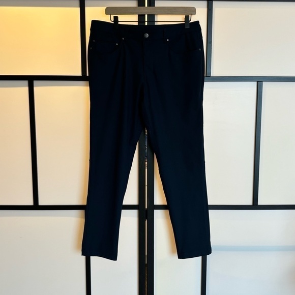 Lululemon men’s ABC pants in True Navy. Size 33 - Picture 1 of 16